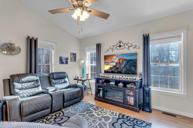 194 New Haven Dr, House other with 4 bedrooms, 3 bathrooms and null parking in Jonesville VA | Image 71