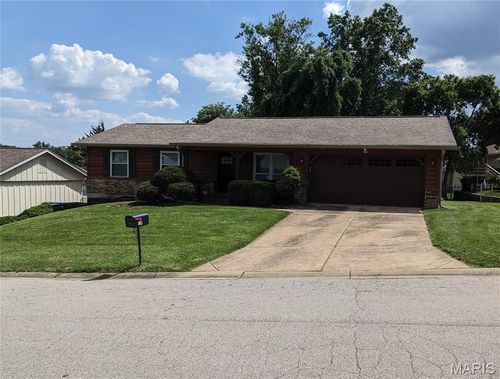 19 Galaxy Dr, Saint Peters, MO, 63376-4427 | Card Image