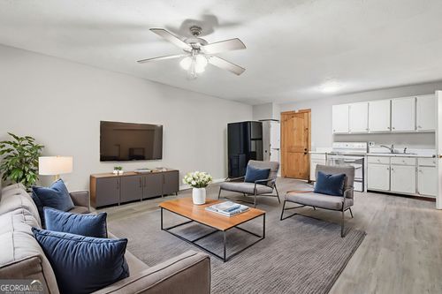 apt-2-212 Chandler St, Calhoun, GA, 30701-1900 | Card Image