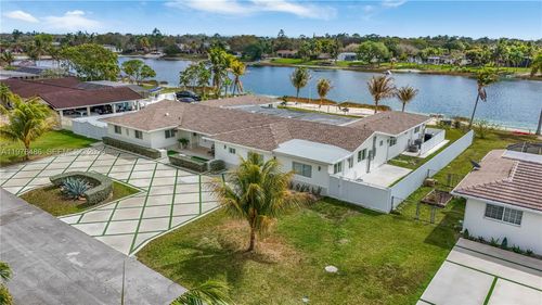 11012 Sw 117th St, Miami, FL, 33176-3932 | Card Image