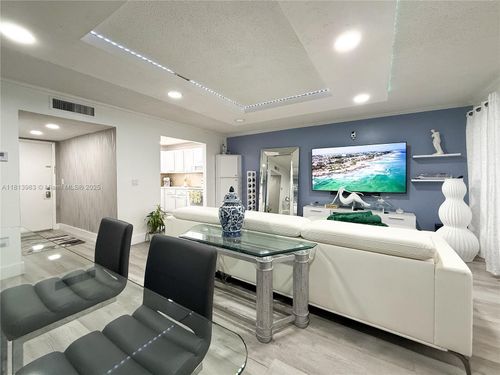 apt-201-700 Lori Dr, Palm Springs, FL, 33461-1265 | Card Image