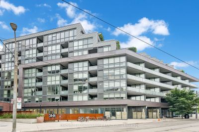 503 - 36 Howard Park Ave, Condo with 2 bedrooms, 2 bathrooms and 1 parking in Toronto ON | Image 2