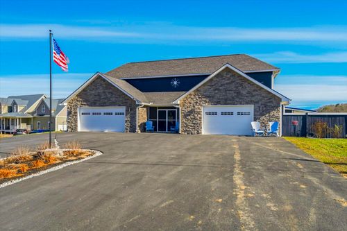 1964 Harbor Hills Dr, Dandridge, TN, 37725-6650 | Card Image