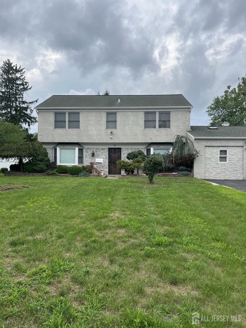 20 Tamarack Rd, Somerset, NJ, 08873-2923 | Card Image