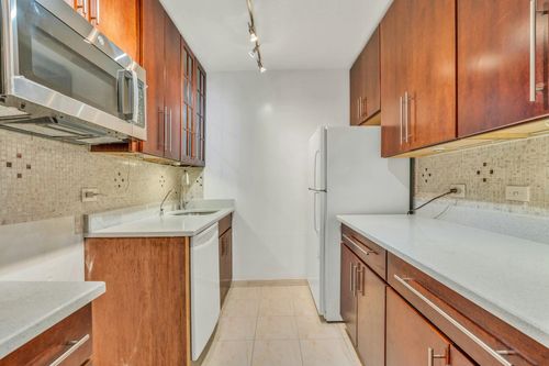 apt-38g-7004 Kennedy Blvd E, Guttenberg, NJ, 07093-5052 | Card Image