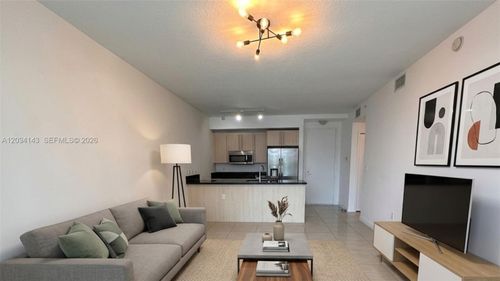 1102-s-79 Sw 12th St, Miami, FL, 33130-5201 | Card Image