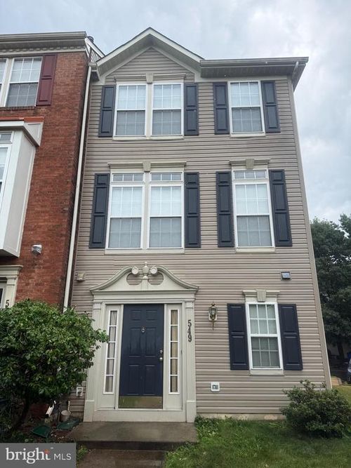 549 Eisenhower Dr, FREDERICK, MD, 21703-8416 | Card Image