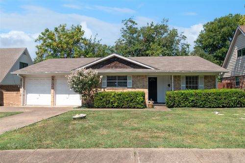 13121 Flagstone Ln, Dallas, TX, 75240-5610 | Card Image