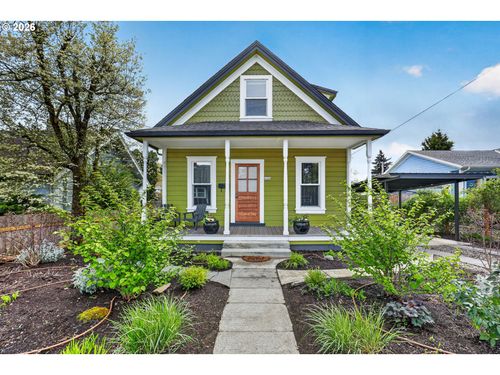 6124 Ne Hoyt St, Portland, OR, 97213-4355 | Card Image