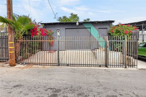 9939 Commerce Ave, Tujunga, CA, 91042 | Card Image