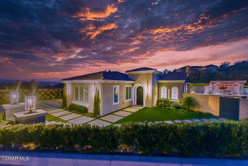 6981 Shadow Wood Dr, Moorpark, CA, 93021-1186 | Card Image