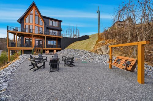 550 Greenbriar Ln, Gatlinburg, TN, 37738-4456 | Card Image