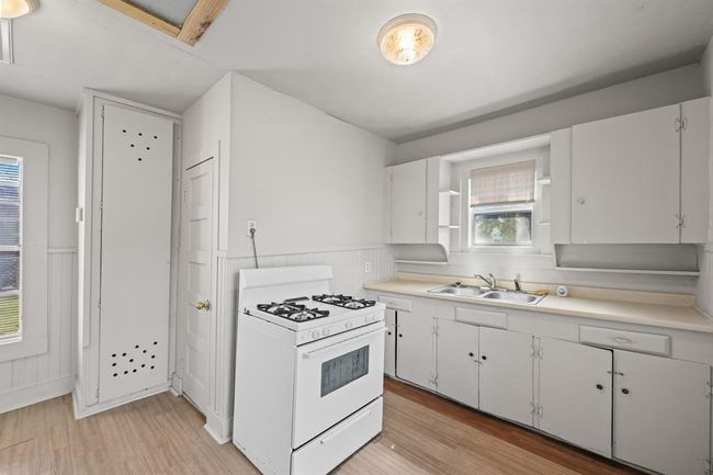 606 E 4 Th St, House other with 1 bedrooms, 1 bathrooms and null parking in Sweeny TX | Image 25