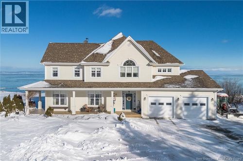 218 Main St, Belledune, NB, E8G2L7 | Card Image