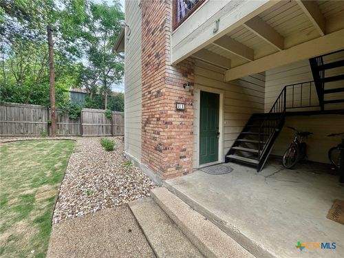 421 W San Antonio St, San Marcos, TX, 78666-5570 | Card Image