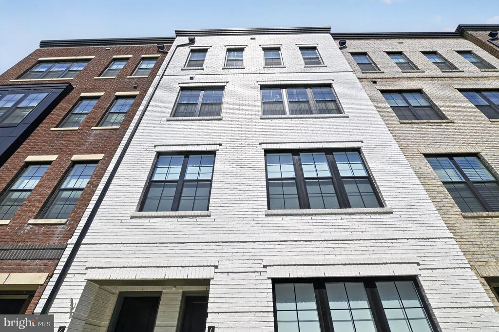 Residential Lease in ASHBURN 3