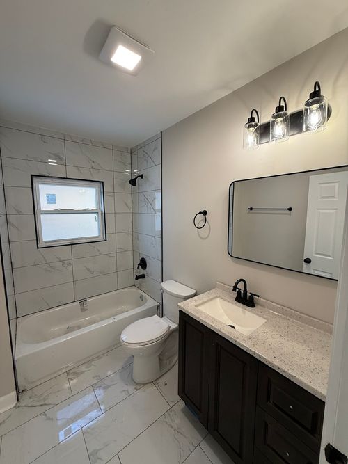 408 E End Ave, Hillside, IL, 60162-1212 | Card Image