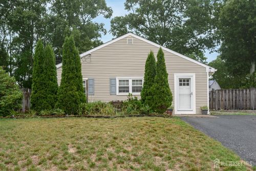 318 Hemlock Dr, Lanoka Harbor, NJ, 08734-2422 | Card Image