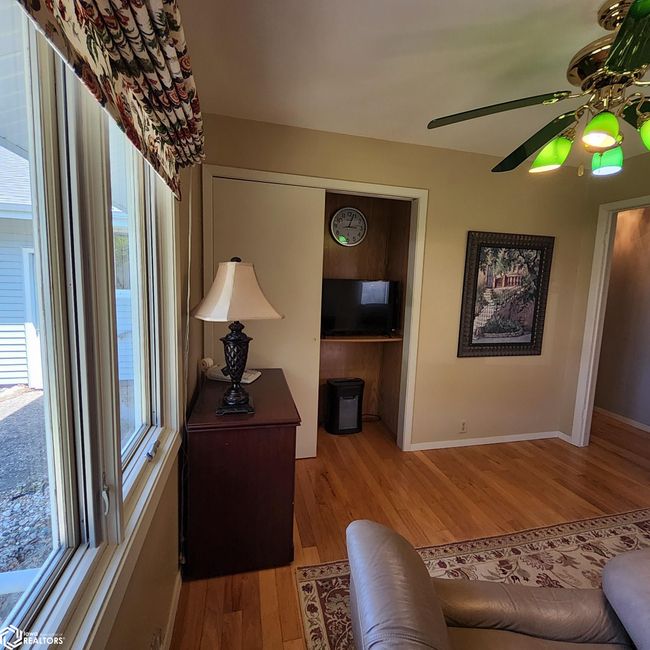 213 E Baker St, Home with 4 bedrooms, 2 bathrooms and 2 parking in Avoca IA | Image 35