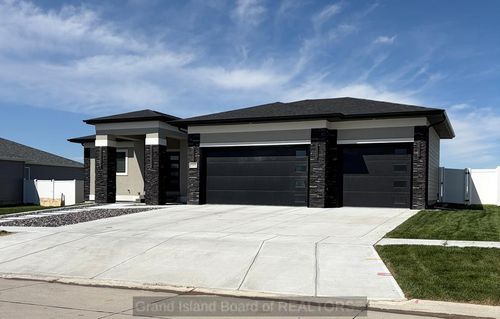 3109 Lakeview Ave, Hastings, NE, 68901-2749 | Card Image