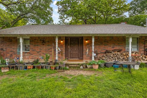 208 Shoreline Dr, Azle, TX, 76020-4036 | Card Image
