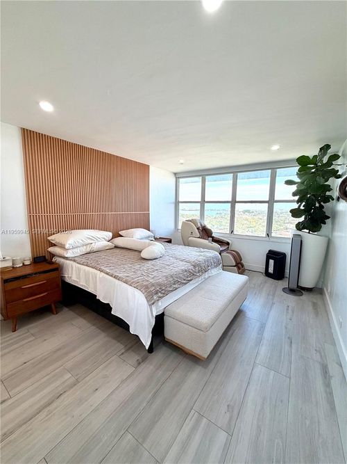 apt-15j-7441 Wayne Ave, Miami Beach, FL, 33141-2566 | Card Image