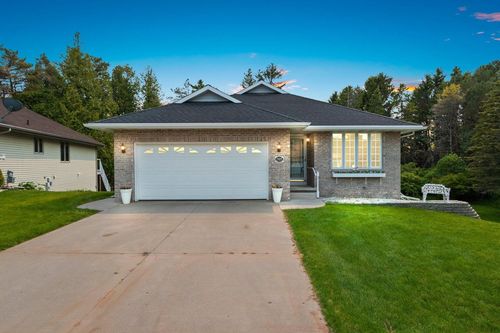 1305 Mahogany Run, Two Rivers, WI, 54241-1755 | Card Image