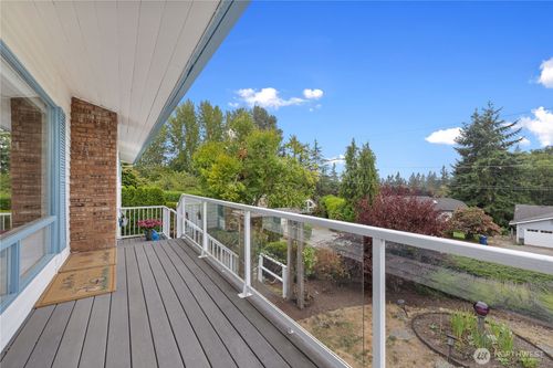 9217 46th Ave W, Mukilteo, WA, 98275-3702 | Card Image