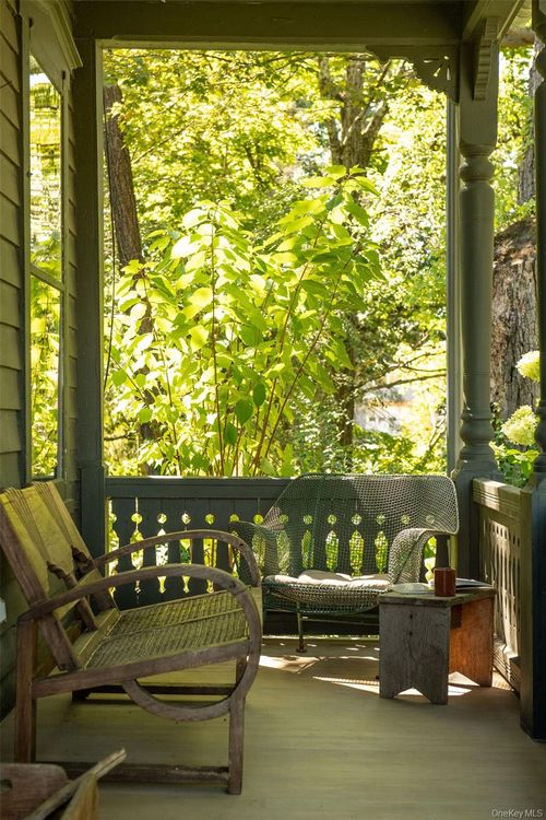 131 Northern Blvd, Germantown, NY, 12526-5113 | Card Image