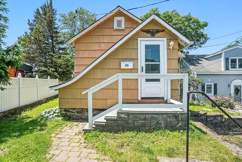 35 Canna Dr, Shrewsbury, MA, 01545-4518 | Card Image