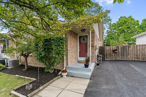 68 Barrington Dr, Welland, ON, L3C5Z9 | Card Image