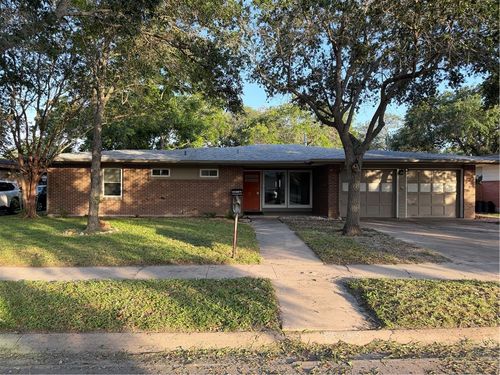 525 Grant Pl, Corpus Christi, TX, 78411-2309 | Card Image