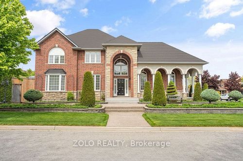 42 Vinifera Dr, Grimsby, ON, L3M5S1 | Card Image