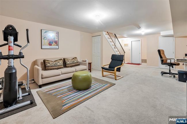 181 Long Hill Rd, House attached with 2 bedrooms, 3 bathrooms and null parking in Little Falls NJ | Image 40