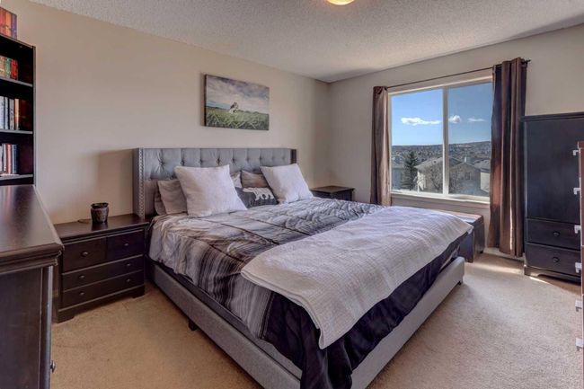 218 Evansmeade Close Nw, House other with 3 bedrooms, 4 bathrooms and 2 parking in Calgary AB | Image 14