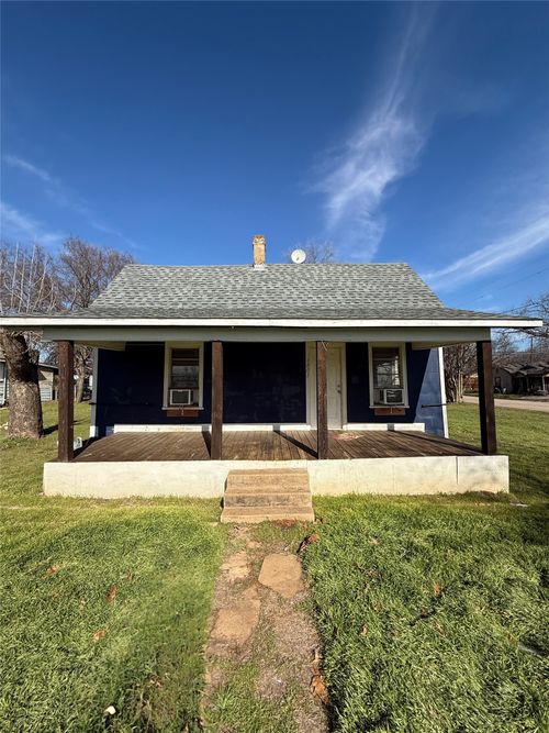 1801 W Bond St, Denison, TX, 75020-1756 | Card Image