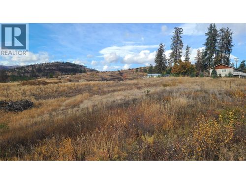 2702 Glenmore Rd N, Kelowna, BC, V1V2B6 | Card Image