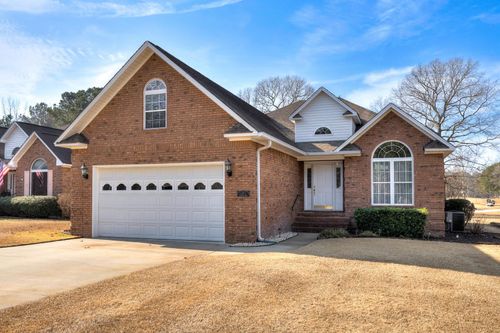 2 Fairway Dr, Manning, SC, 29102-8934 | Card Image