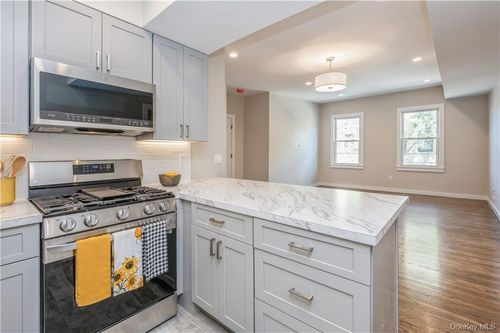 apt-2e-2 Main St, Hastings On Hudson, NY, 10706-1649 | Card Image