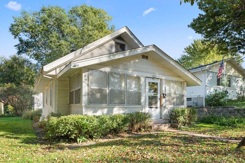 1848 Eustis St, Lauderdale, MN, 55113-5220 | Card Image