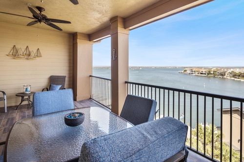 96 Island Dr, Horseshoe Bay, TX, 78657-6185 | Card Image