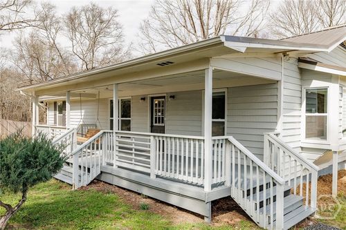 65 Lexington Carlton Rd, Lexington, GA, 30648-1712 | Card Image