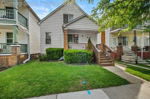 11423 Saint Aubin St, Hamtramck, MI, 48212-2983 | Card Image
