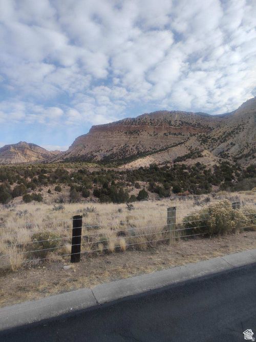 108-254 W 400 N, East Carbon, UT, 84520-2010 | Card Image