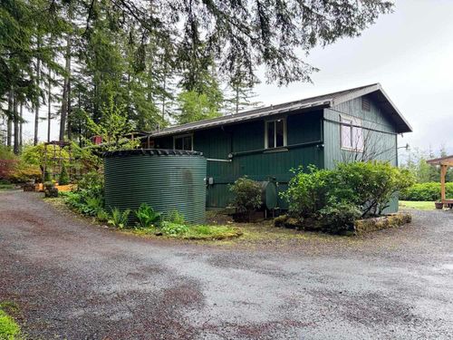 241/243 D-2 Loop Road, Ketchikan, AK, 99901 | Card Image