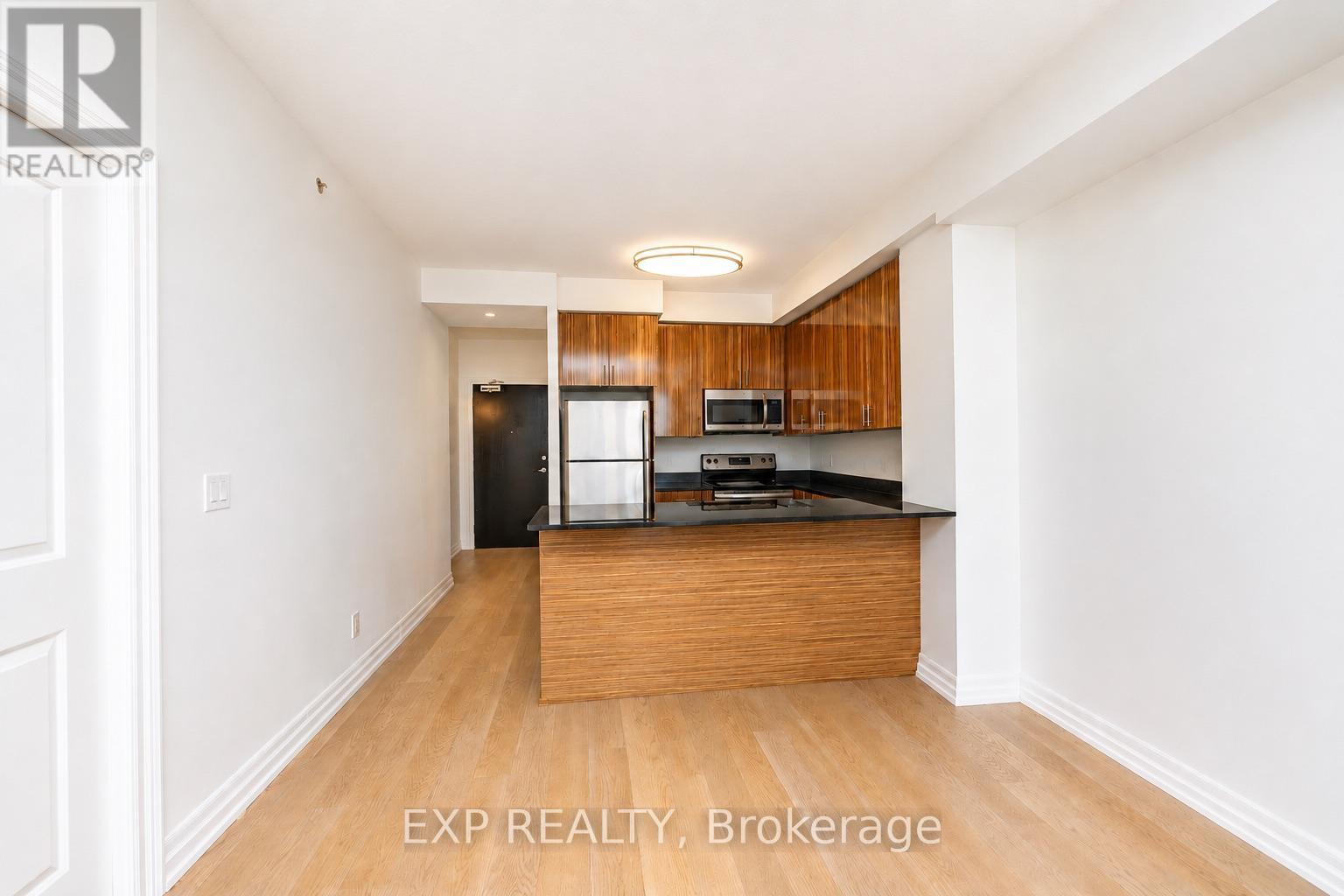 Residential in Toronto (Regent Park) 5