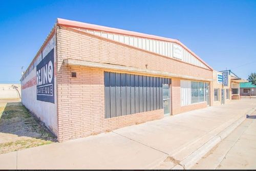 416 8th St, Olton, TX, 79064-9805 | Card Image