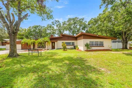 11608 N Boulevard, Tampa, FL, 33612-5626 | Card Image