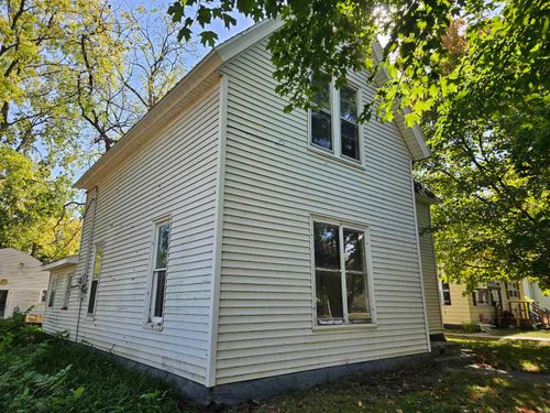 220 W Traer St, Greene, IA, 50636-9406 | Card Image