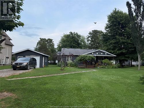 215 Cooper Rd, Pelee Island, ON, N0R1M0 | Card Image